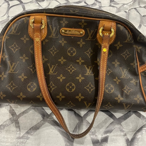 ***Authentic Louis Vuitton purse***good condition - Picture 13 of 15